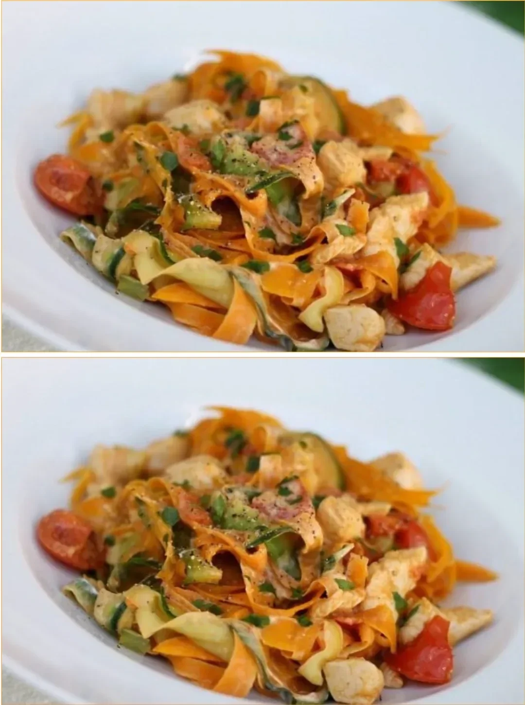 Zucchini Karotten-Tagliatelle mit Hühnchen und Tomaten auf einem Teller
