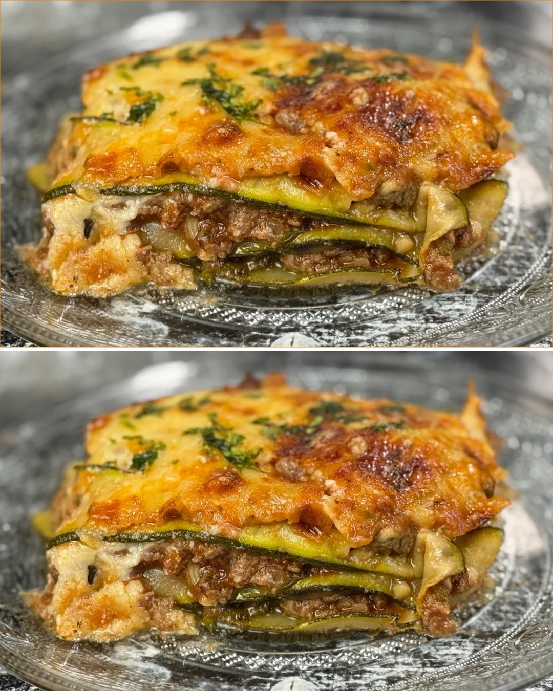 Lasagne mit Zucchini und Auberginen auf einem Teller serviert